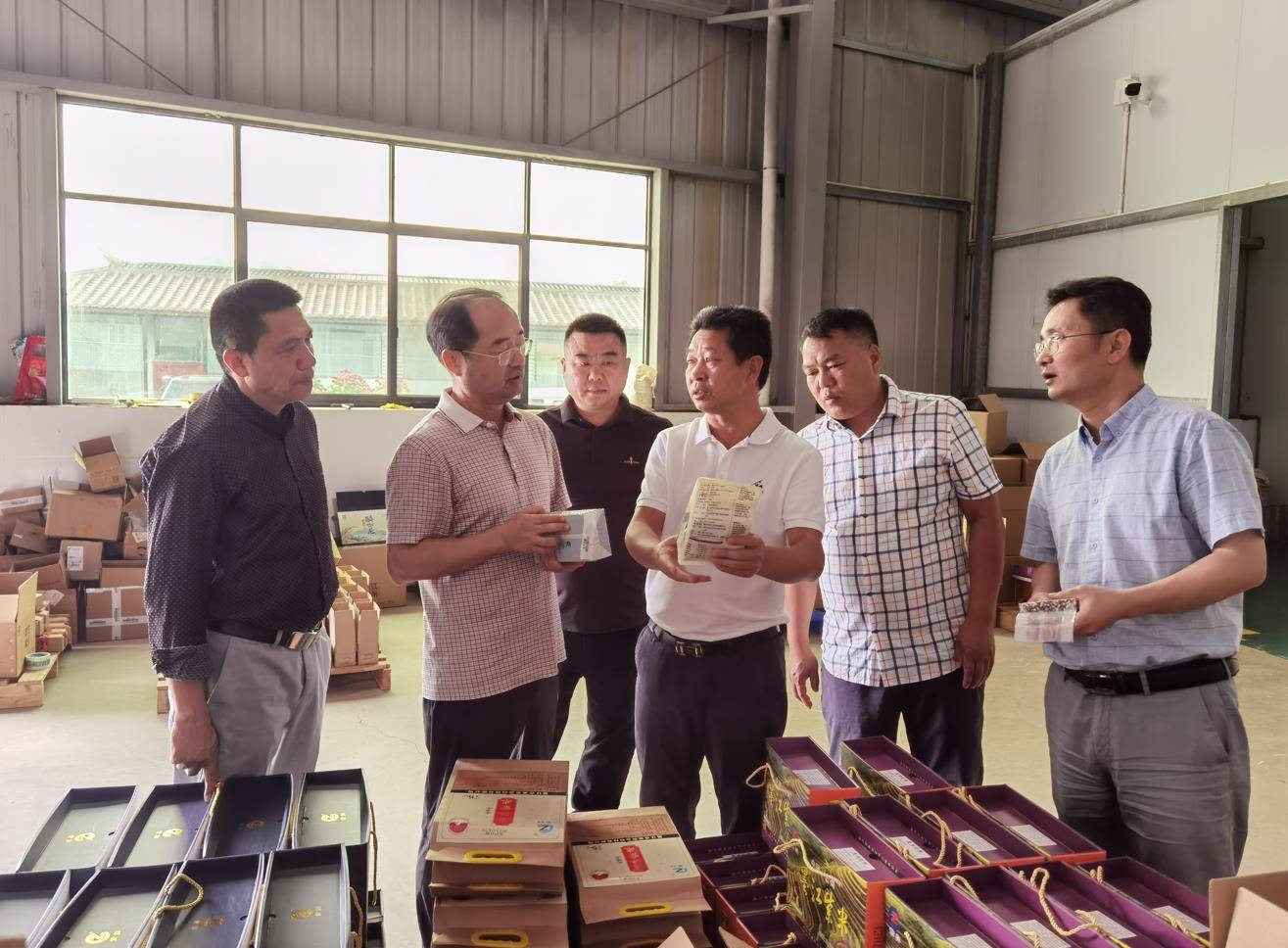 王鸿彬到墨江县调研产业发展和人大工作